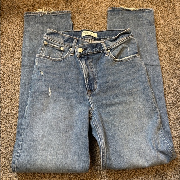 Abercrombie & Fitch 90’s High Rise Jeans
